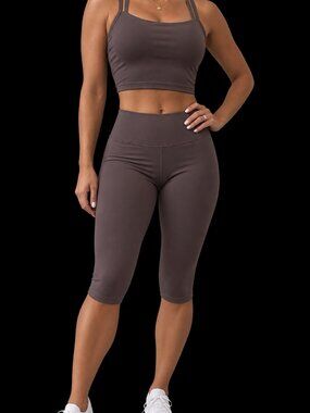 NWT Buttery Soft Taupe/Brown Cami & Capri Yoga Set Size Small